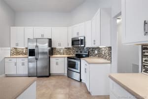 3271 Overlook Rd, Davie, FL 33328, Sold 01/11/19