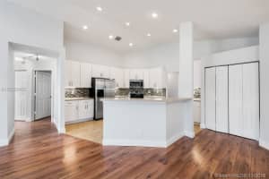 3271 Overlook Rd, Davie, FL 33328, Sold 01/11/19
