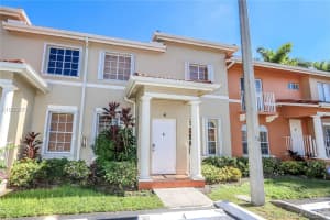 5290 NW 109th Ave, Doral, FL 33178, Sold 05/09/19