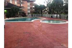 17600 NW 68th Ave APT B1005, Hialeah, FL 33015, Sold 01/10/19
