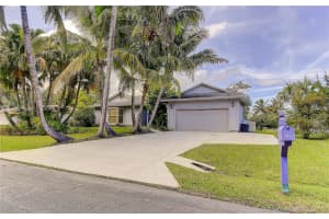8737 SE Sharon St, Hobe Sound, FL 33455, Sold 02/26/19
