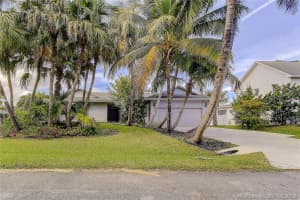 8737 SE Sharon St, Hobe Sound, FL 33455, Sold 02/26/19