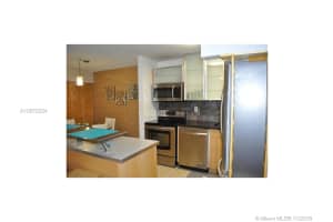7195 NW 179th St, Hialeah, FL 33015, Sold 12/03/18