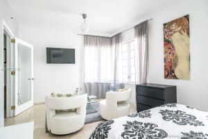 530 Ocean Dr, Miami Beach, FL 33139, Sold 06/10/19