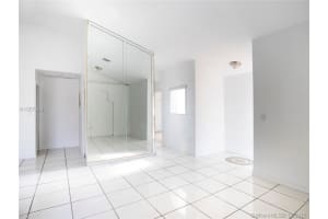 8211 NW 191st St, Hialeah, FL 33015, Sold 12/21/18