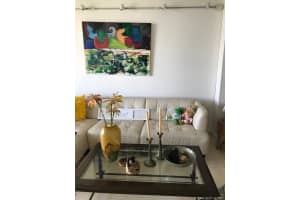 3475 N Country Club Dr, Miami, FL 33180, Sold 09/27/19