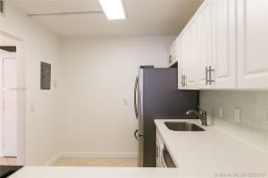 400 Leslie Dr, Hallandale Beach, FL 33009, Sold 04/10/19