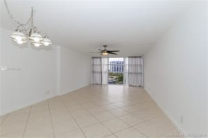 400 Leslie Dr, Hallandale Beach, FL 33009, Sold 04/10/19