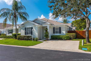 5871 Kelsey Ln, Tamarac, FL 33321, Sold 01/22/19