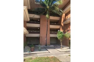 17530 NW 68th Ave APT C3005, Hialeah, FL 33015, Sold 02/01/19