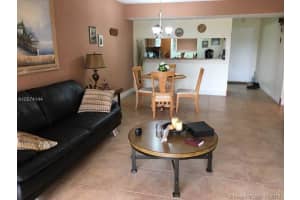 8881 Fontainebleau Blvd, Miami, FL 33172, Sold 01/03/19