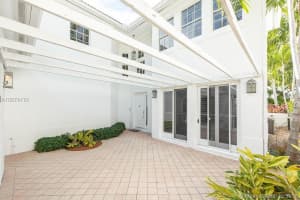 20016 NE 36th Pl, Aventura, FL 33180, Sold 04/01/19
