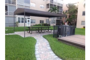 3050 Sunrise Lakes Dr E, Sunrise, FL 33322, Sold 01/31/19