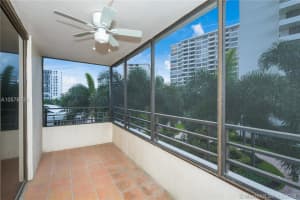 2500 Parkview Dr, Hallandale Beach, FL 33009, Sold 04/05/19