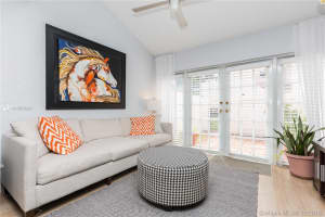 21204 Harbor Way, Miami, FL 33180, Sold 01/31/19
