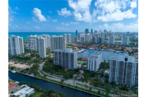 3610 Yacht Club Dr, Miami, FL 33180, Sold 04/26/19