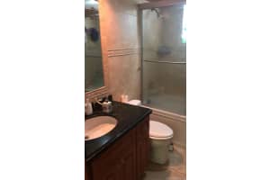 8145 NW 7th St, Miami, FL 33126, Sold 01/14/19