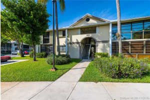 905 NE 199th St, Miami, FL 33179, Sold 01/18/19