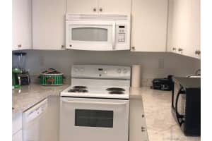 6061 Collins Ave #22c, Miami Beach, FL 33141, Sold 02/13/19