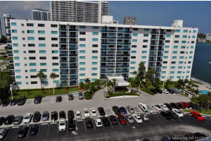 7501 E Treasure Dr #4t, North Bay Village, FL 33141, Sold 08/02/19
