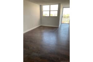 9411 SW 4th St, Miami, FL 33174, Sold 02/26/19