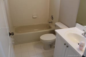 8792 NW 179 Ln, Hialeah, FL 33018, Sold 04/04/19