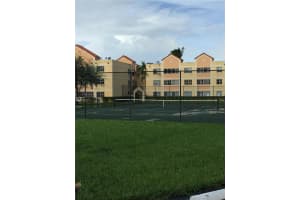 6135 NW 186th St, Hialeah, FL 33015, Sold 04/01/19