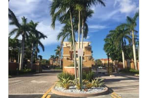 641 SW 107th Ave, Pembroke Pines, FL 33025, Sold 02/19/19