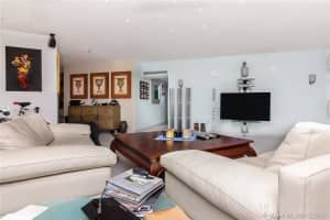 877 NE 195th St, Miami, FL 33179, Sold 08/29/19