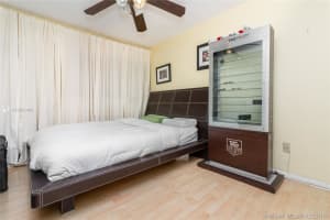 877 NE 195th St, Miami, FL 33179, Sold 08/29/19