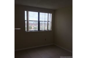 10255 NW 9th St Cir, Miami, FL 33172, Sold 02/18/19