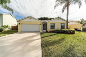 9930 Holly Hill Dr, Boynton Beach, FL 33437, Sold 01/25/19