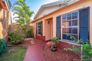 8612 NW 192nd Terrace, Hialeah, FL 33015, Sold 01/25/19