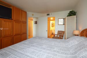 1621 Bay Rd, Miami Beach, FL 33139, Sold 12/16/19