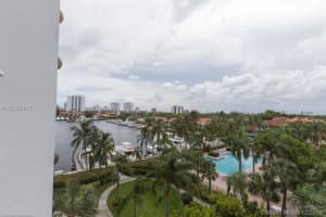 3610 Yacht Club Dr, Miami, FL 33180, Sold 01/25/19