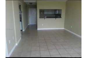 8075 NW 7th St, Miami, FL 33126, Sold 01/14/19