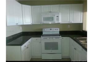 8075 NW 7th St, Miami, FL 33126, Sold 01/14/19