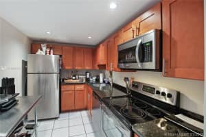 6969 Collins Ave, Miami, FL 33141, Sold 03/14/19