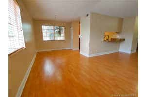 8886 SW 3rd St, Pembroke Pines, FL 33025, Sold 01/04/19