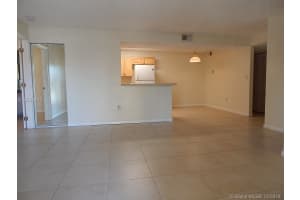 250 Palm Cir W, Pembroke Pines, FL 33025, Sold 02/19/19