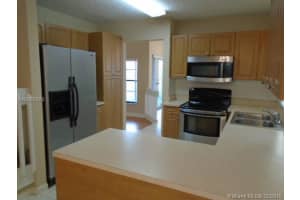 19205 NW 81st Pl, Hialeah, FL 33015, Sold 03/04/19