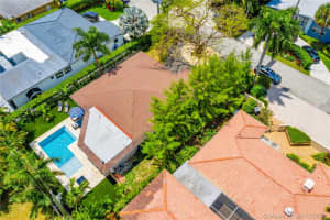 7611 Coquina Dr, North Bay Village, FL 33141, Sold 02/03/21