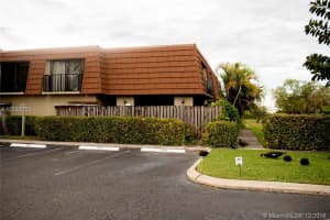 9441 NW 48th St, Sunrise, FL 33351, Sold 01/25/19