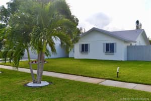 1327 Scottsdale Rd W, West Palm Beach, FL 33417, Sold 09/05/19