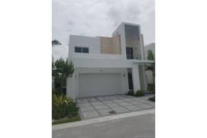 6831 NW 103rd Ave, Doral, FL 33178, Sold 04/30/19