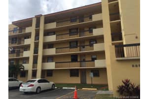 8881 Fontainebleau Blvd, Miami, FL 33172, Sold 04/30/19