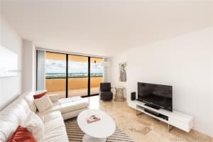 2555 Collins Ave PH 210, Miami Beach, FL 33140, Sold 04/01/19