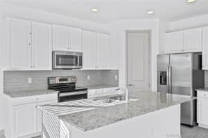 2910 SE 3rd St, Homestead, FL 33033, Sold 02/27/19