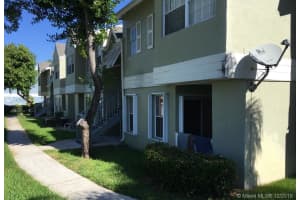 17520 NW 67th Pl, Hialeah, FL 33015, Sold 03/19/19