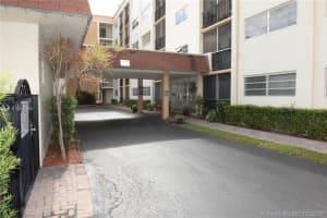 220 SW 9th Ave, Hallandale Beach, FL 33009, Sold 01/31/19